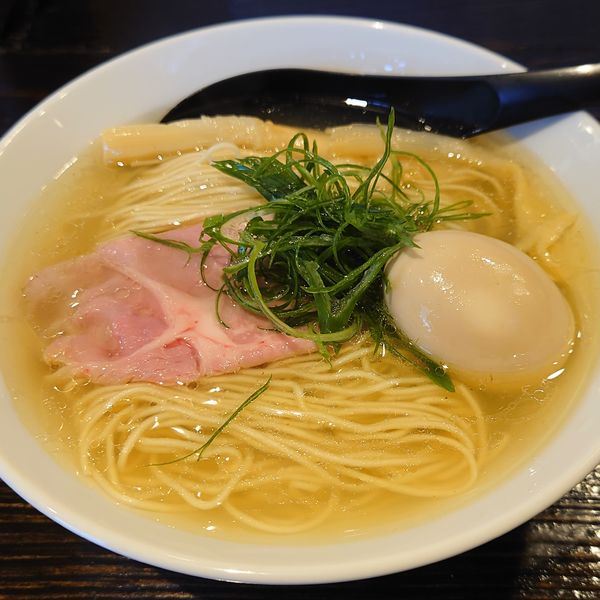 「味玉中華そば塩 900円」@中華そば 向日葵の写真