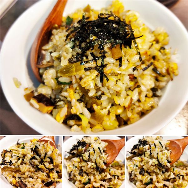 「炒飯(小)　300円」@麻辣専科 覇王 神田北口店の写真