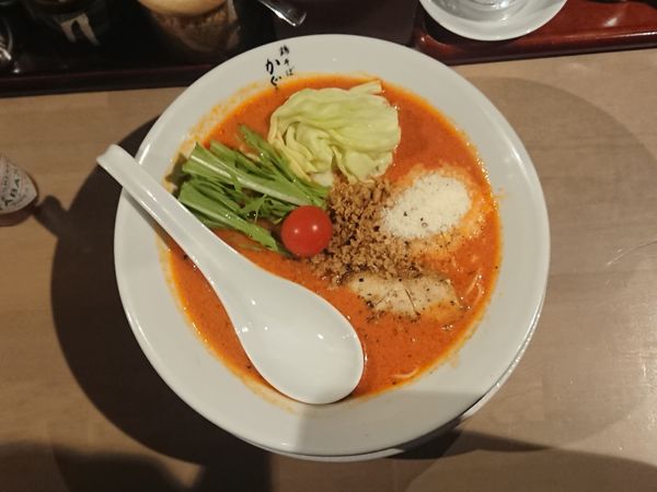 「完熟トマトの塩鶏そば」@鶏そば かぐら屋 西新宿店の写真