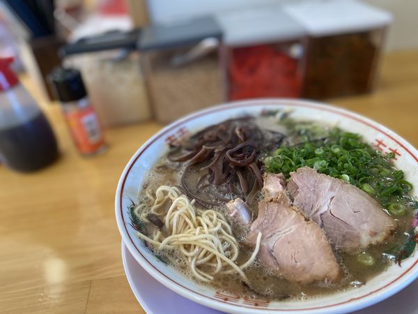 「豚骨らーめん 700円」@てっちゃんの写真