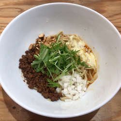 濃厚スパイスまぜそば（850円）