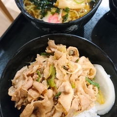 伝説のすた丼屋 談合坂SA（下り線）店の画像