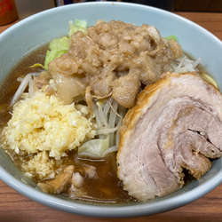 ラーメン中・麺硬・ヤサイ少なめ・ニンニクアブラマシ