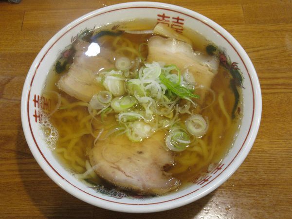 「しょうゆらーめん（650円）」@ラーメンうめ八の写真