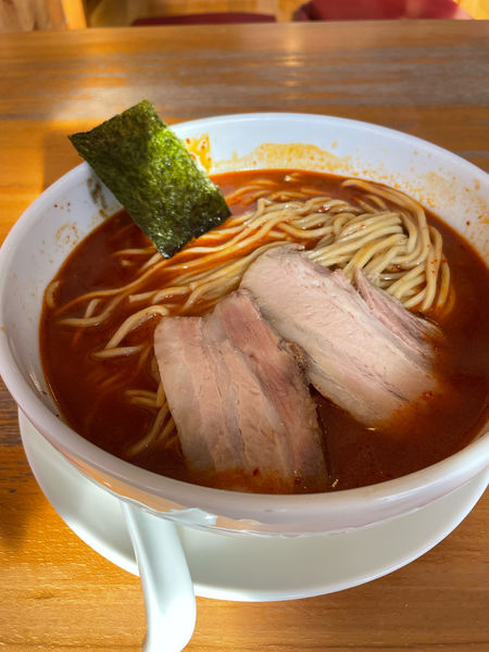 「赤すぎる」@煮干そば とみ田の写真