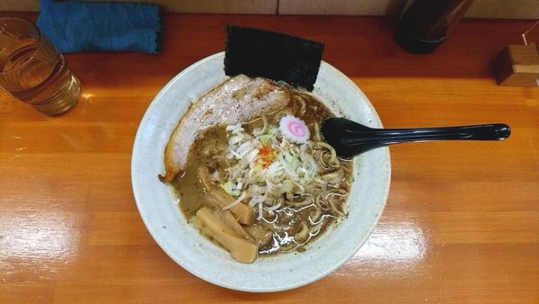 「らーめん_900円」@自家製麺 福は内の写真