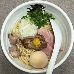 フォアグラ油そば+燻製味玉