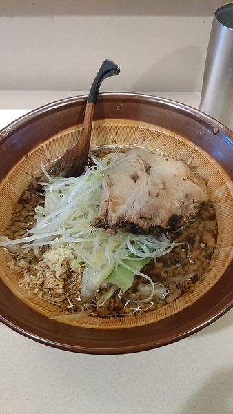 「中華そば肉入り(野菜中量)」@極太清流らーめんの写真