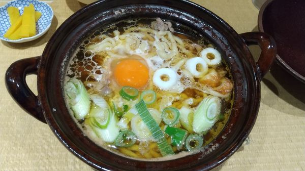 「鍋焼らーめん（白飯付）手打麺（冬季限定）1000円」@手打 親鶏中華そば 綾川の写真
