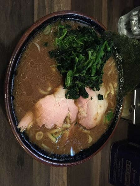 「ラーメン　ほうれん草」@神田ラーメン わいず 神田本店の写真