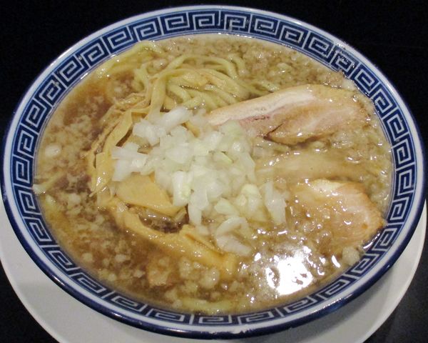 「背脂中華そば　780円」@新潟発祥 なおじ 西新宿店の写真