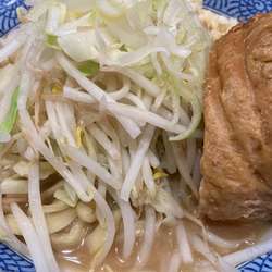 ラーメン豚１枚＋野菜少な目＋ニンニク