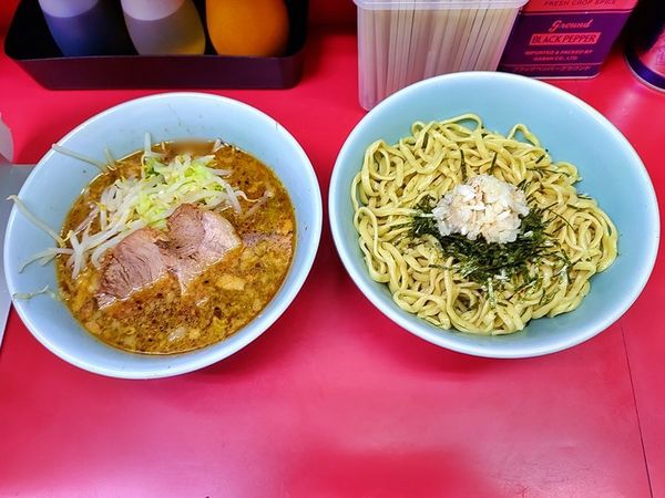 「小つけ麺・豚二枚・ツナたまぶっかけポン酢」@ラーメン二郎 中山駅前店の写真