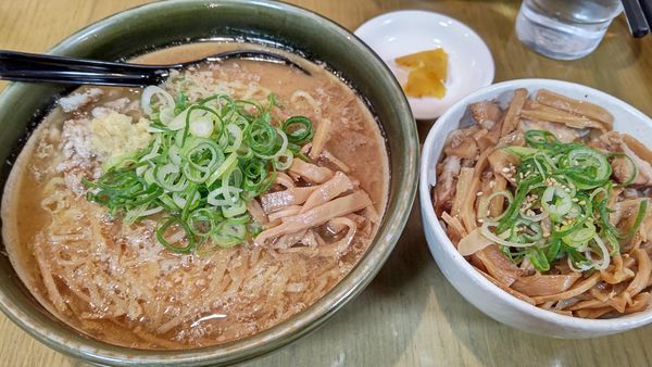 「味噌ラーメン+郷飯」@ラーメン郷の写真