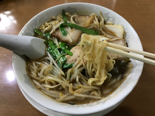 「千福手打ちラーメン　850円」@手打ちラーメン 千福の写真