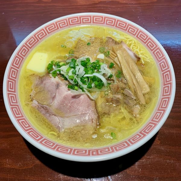 鶏塩バターラーメン