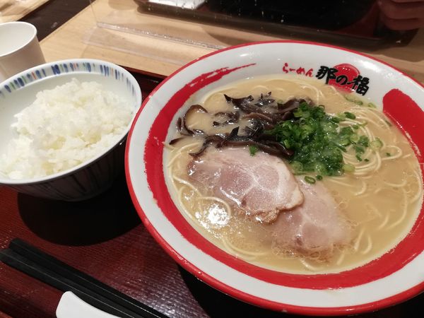 「豚骨ラーメン 700円」@那の福の写真
