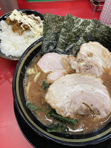 「ラーメン、ライス、バラチャーシュー2枚」@IEKEI_TOKYO 王道家直系の写真
