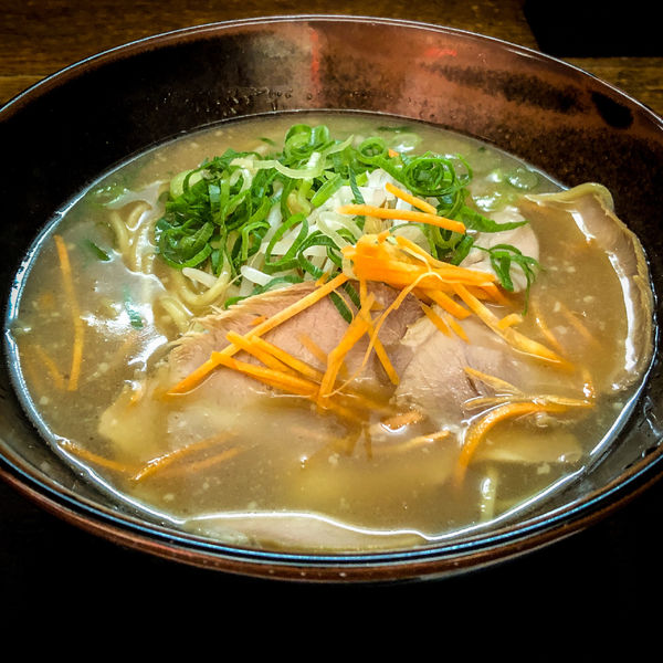 「醤油ラーメン」@古潭 なんばウォーク中央店の写真
