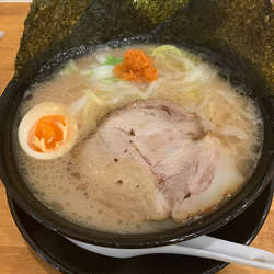 こはくしょうゆラーメン