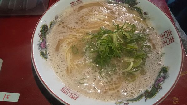 「らーめん(大晦日の振る舞い)」@中洲屋台 長浜ラーメン 初代 健太の写真