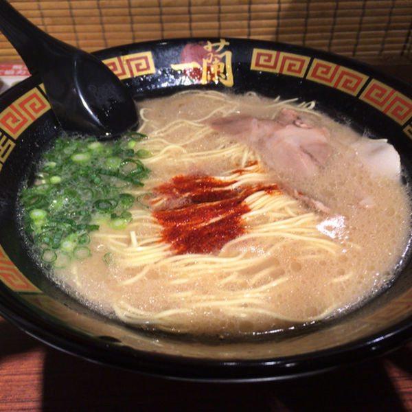 「ラーメン　980円　替え玉210円×2」@一蘭 池袋店の写真