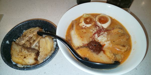 「海老ポタらぁめん全部のせ・チャーシュー丼」@SHRIMP NOODLE 海老ポタの写真