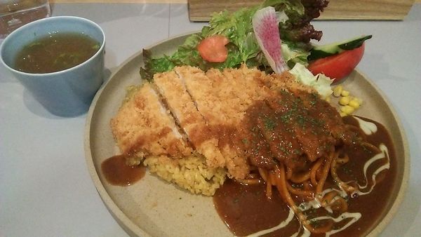 「スタンダードトルコライス 1100円」@長崎トルコライス食堂の写真