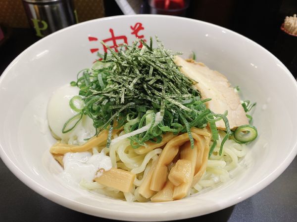 「油そば　青ネギ温玉」@東京麺珍亭本舗 鶴巻町本店の写真