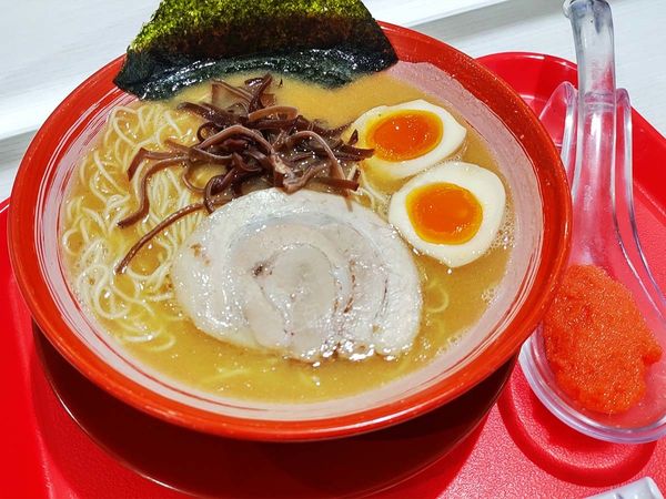 「博多極みとんこつ明太子ラーメン（＋名物から揚げセット＋半熟煮」@博多ラーメン専門店 麺屋 博多 弁天堂 イオンモール甲府昭和店の写真
