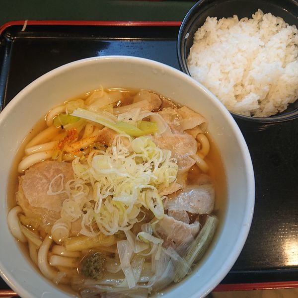 「香味肉うどんライスセット600円」@小諸そば 御徒町店の写真