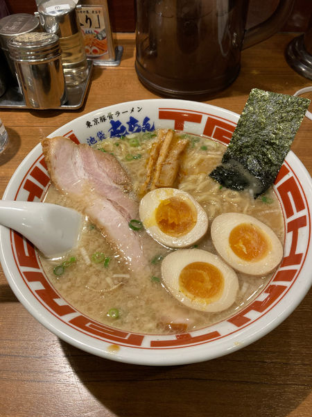 「煮玉子ラーメン」@屯ちん 池袋本店の写真