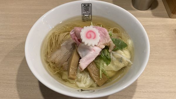 「塩ワンタンメン」@鶯屋の写真