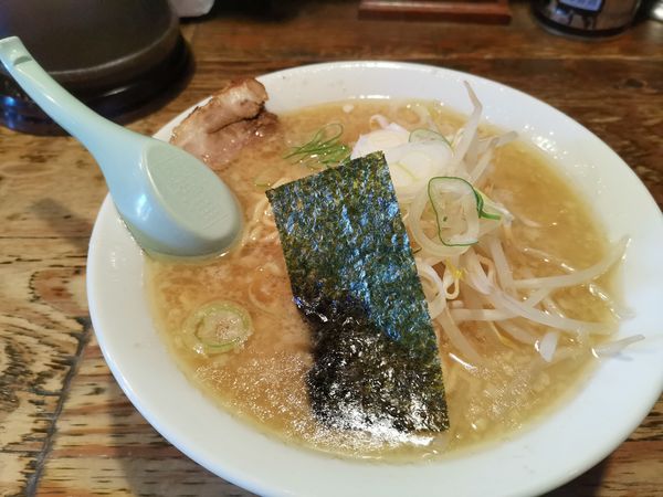 「煮干とんこつ 913円」@らーめん 一兆堂 江田店の写真