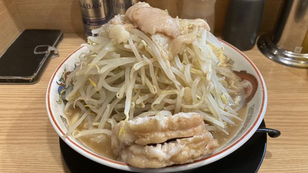 「ラーメン（全マシ）」@豚山 幡ヶ谷店の写真