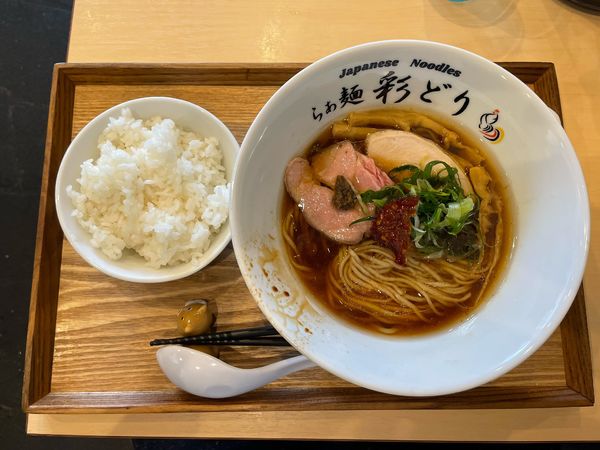 「名古屋コーチンの醤油ラーメン」@らぁ麺 彩どりの写真