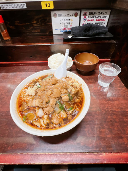 「スタ満そば、生卵、ライス」@元祖スタミナ満点らーめん すず鬼の写真