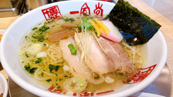 「店舗限定塩ラーメン」@一風堂 宗像店の写真