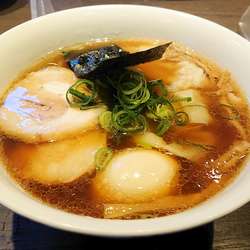 醤油わんたん麺+味玉