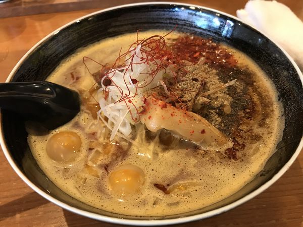 「赤煮干鯛らーめん：4辛」@熱々肉汁餃子 あじくらの写真