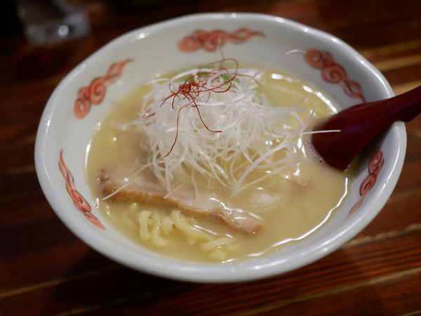 「鶏白湯らーめん」@麺・酒処 ぶらりの写真