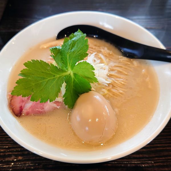 「【正月限定】真鯛の塩そば 味玉つき 1100円」@中華そば 向日葵の写真