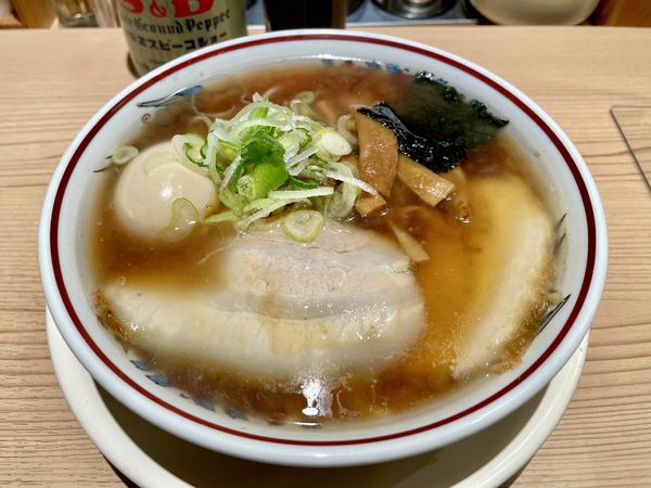 「キリン一番搾り生 → 味玉中華そば」@東京煮干し らーめん 玉 東京駅店の写真