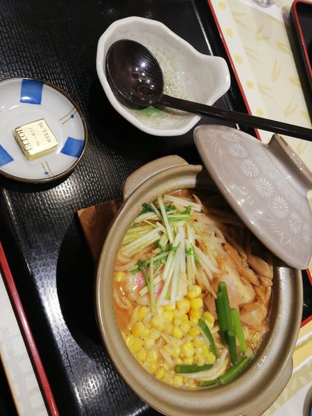 「味噌バタコーン 鍋焼きラーメン」@山田うどん食堂 石下バイパス店の写真