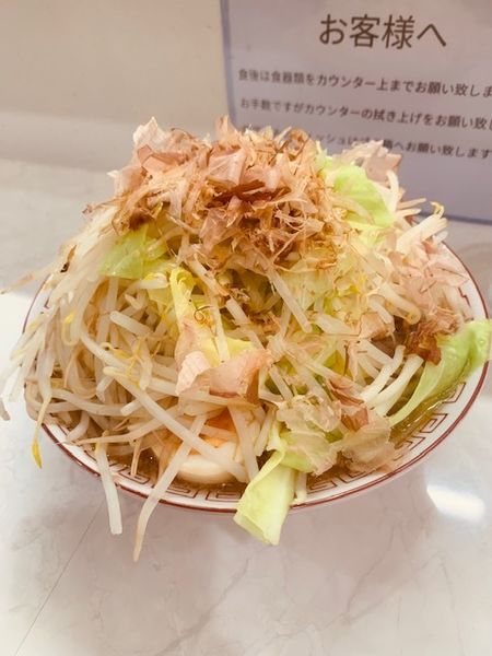 「辰醤油らーめん（中） 990円」@らーめん辰屋の写真