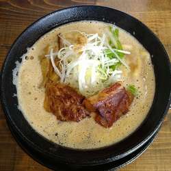 濃厚とんこつしょうゆ 950円