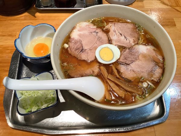 「チャーシューワンタンメン+生玉子+ネギ」@保谷大勝軒の写真
