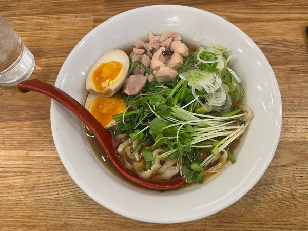 「芹そば(醤油)」@麺や 七彩 八丁堀店の写真