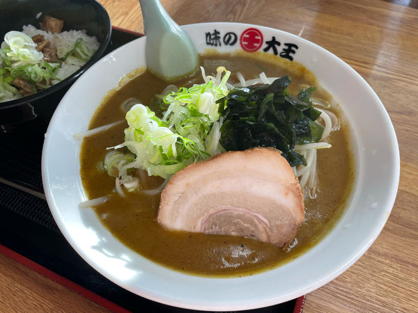 「Bセット(元祖カレーラーメン 、チャーシュー丼)」@味の大王 知新の写真