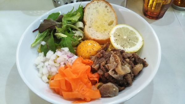 「【正月限定】A5ランク松阪牛の牛スジのせ牛油そば」@麺屋 扇 SENの写真